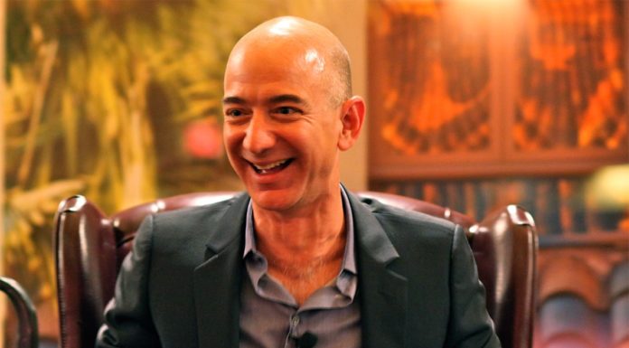 rosnijwsile.pl Jeff Bezos photo: Steve Jurvetson Flickr: Bezos’ Iconic Laugh