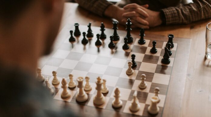 rosnijwsile.pl Królewska Gra. Dlaczego warto grać w szachy i jak nauczyć się grać?