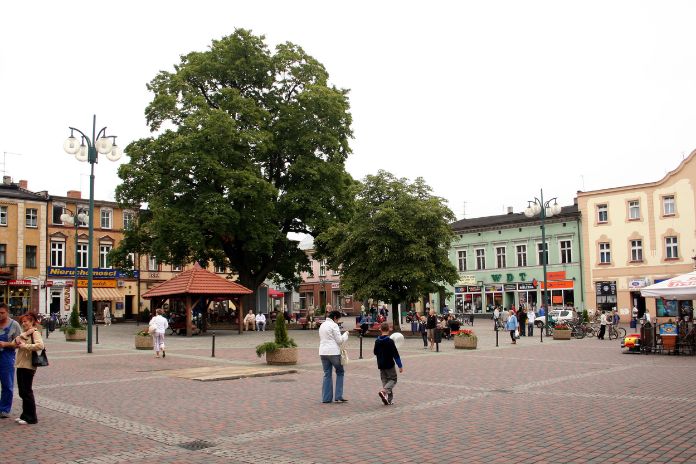 Plac rynkowy w Lublińcu