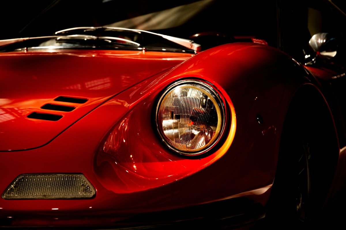 rosnijwsile.pl Zasady sukcesu Enzo Ferrari: Człowiek, który Zmienił Świat Motoryzacji