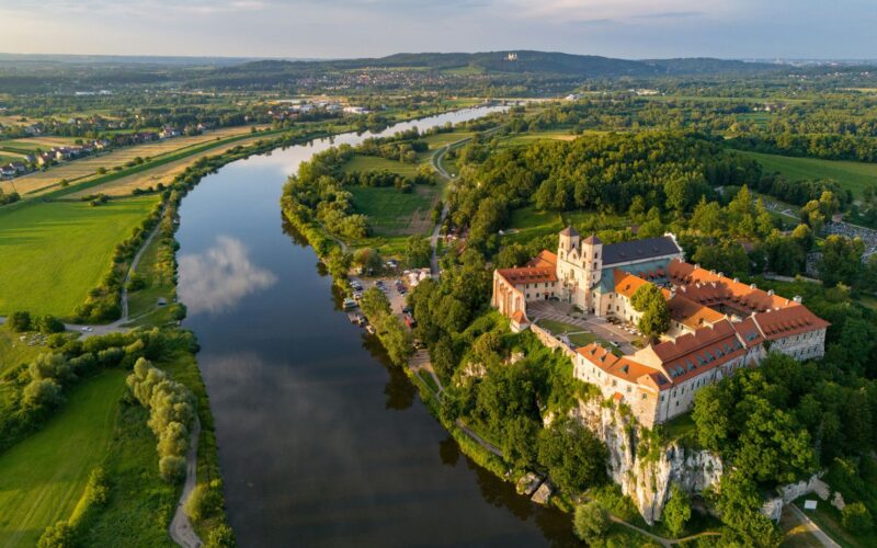 rosnijwsile.pl 100 celów🎯| Cel 95 Tyniec - co warto zobaczyć w Tyńcu?